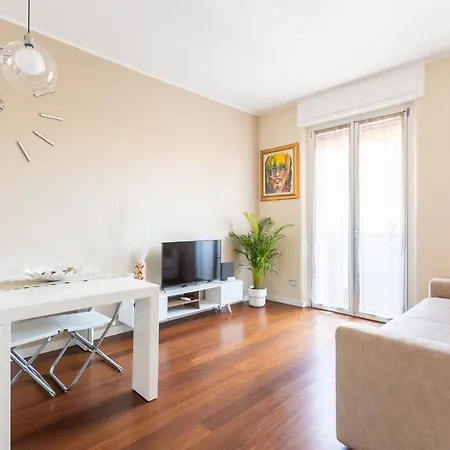 Rosselli 13 Apartman *