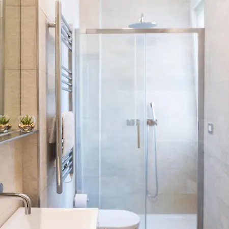 Apartman Rosselli 13
