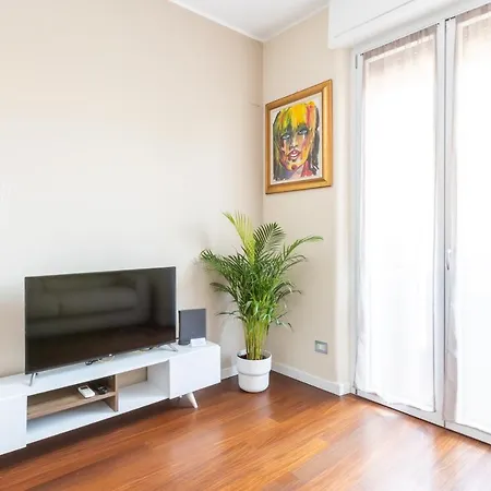 Apartman Rosselli 13