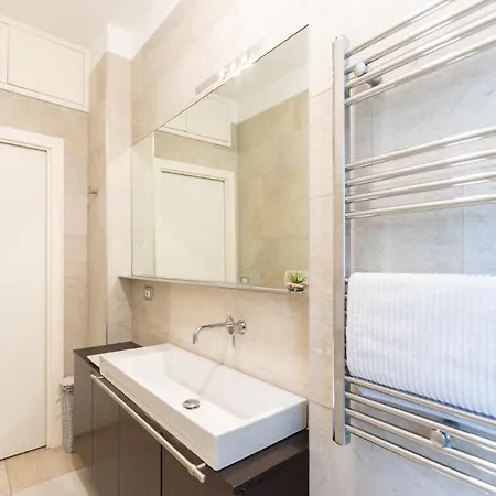 Apartman Rosselli 13